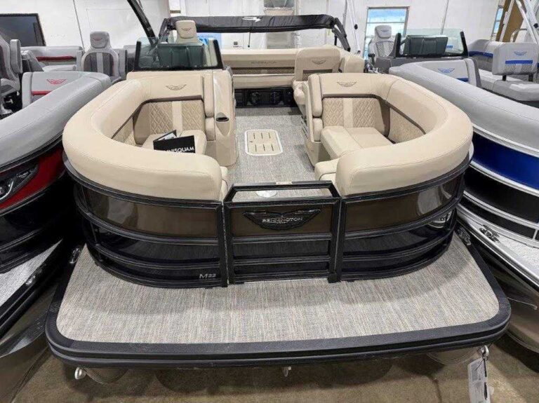 2026 Bennington 22MSB - SPS - Blackout US-ETWS0123L526 [photo 27]